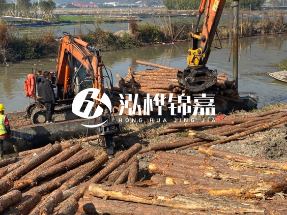 湖南松木樁批發(fā)廠家-5米松木樁批發(fā)1000根有優(yōu)惠嗎？