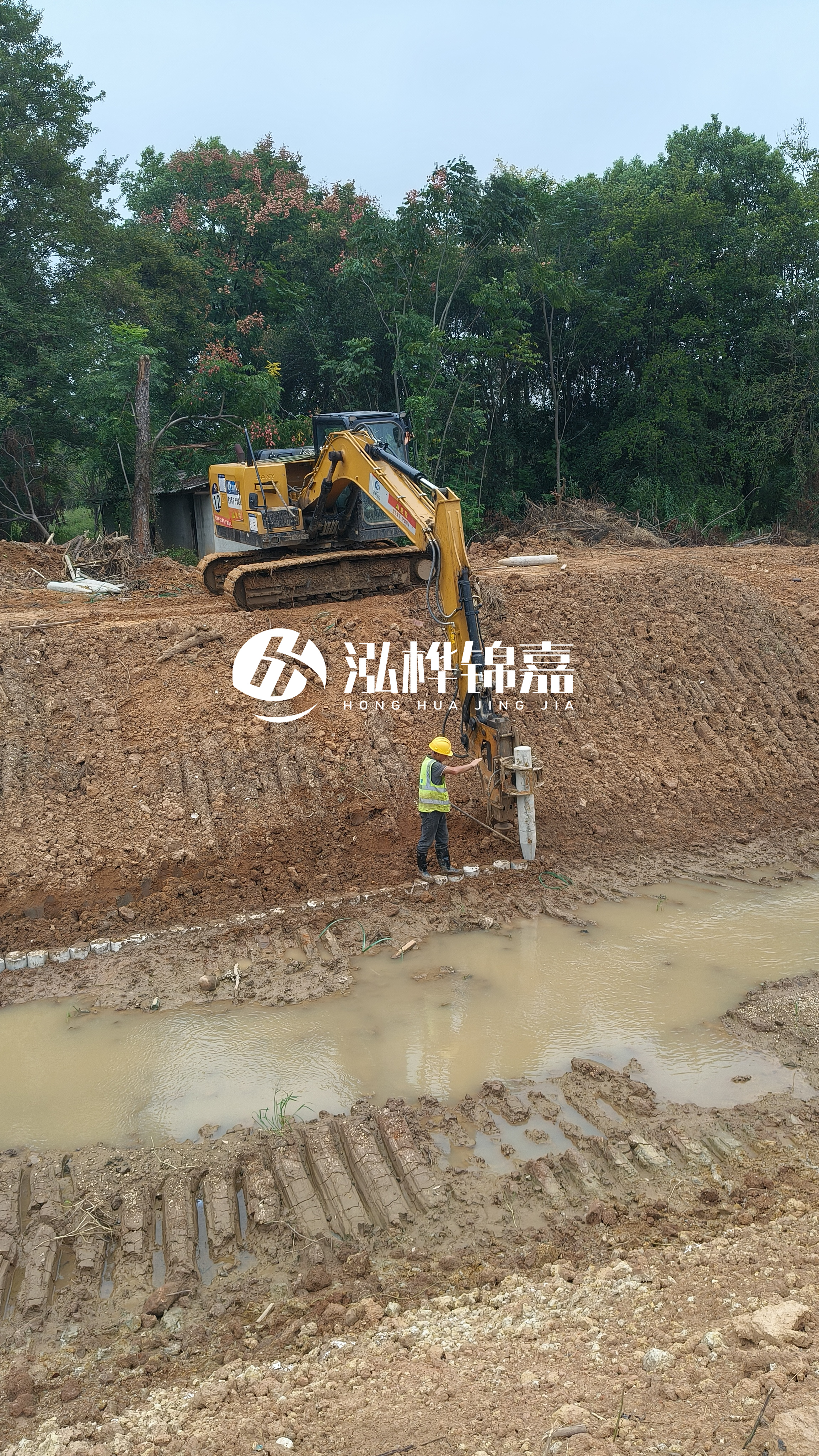 水泥仿木樁施工隊(duì)泓樺錦嘉 - 打樁機(jī)可以打多少米的樁？